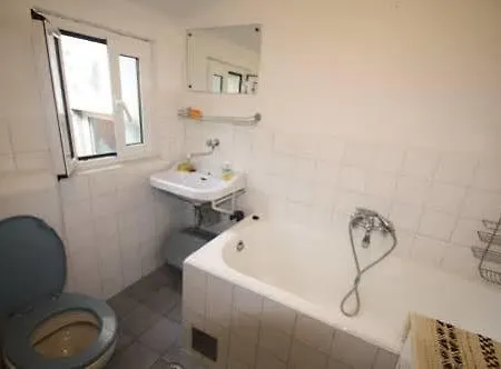 トップ センター ゲストハウス 3*