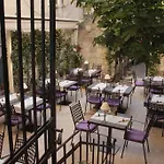 Pensión Center 3*