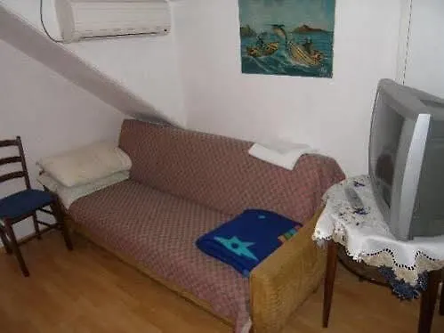 ゲストハウス トップ センター 3*